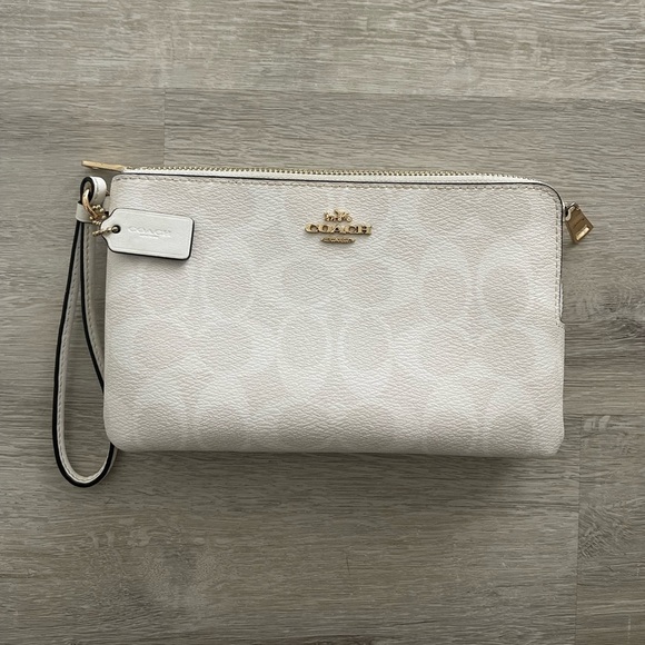 COACH - Double Zip Wallet In Signature Canvas Leather - Picture 1 of 8